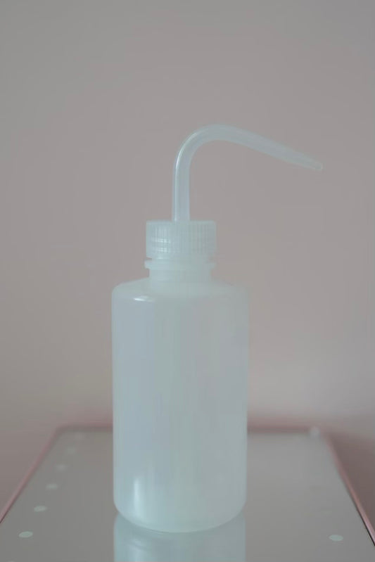 SQUEEZE BOTTLE